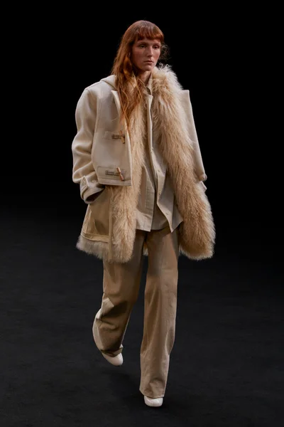 Look 33
